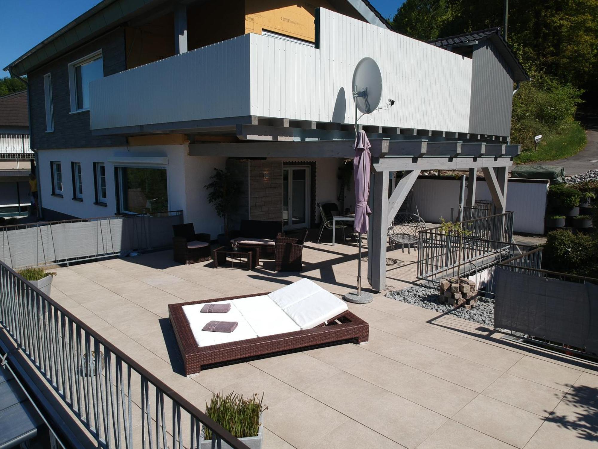 Seeblick-Ferienwohnung Im "Ferienhaus Agger-Blick" Mit Traumhafter Sonnen-Terrasse, Sauna, E-Kamin & Kajak غومرسباخ المظهر الخارجي الصورة